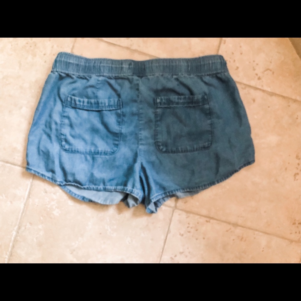 Loft Chambray Drawstring Shorts, Size M - image 4